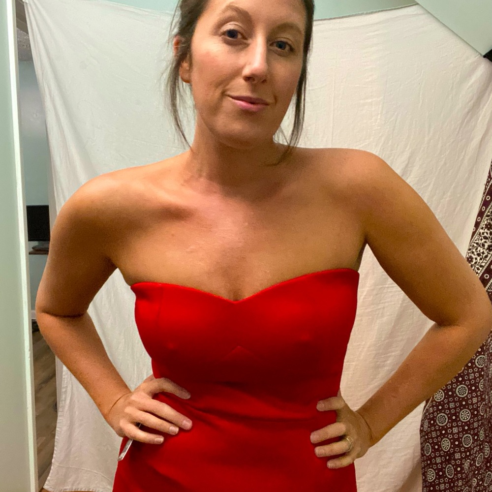 Strapless mermaid Express dress 8 red